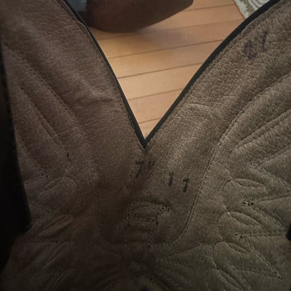 Western style men’s boot. Good condition. Small signs of wear. - Picture 11 of 14